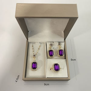 Lüks 3 adet <span class=keywords><strong>Set</strong></span> yeşil zümrüt Rhinestone kolye kadınlar için küpe seti paslanmaz zincir geometrik kristal takı seti - Product Image 3