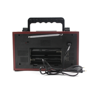 Radio BT sans fil en bois classique KEMAI MD-1703BT, AM/FM/SW 3 bandes, lecture USB/TF, batterie intégrée de 1400mAh - Product Image 5