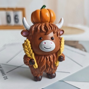Adorables Adornos de Resina con Diseño de Vaca Highland, Hoja de Arce y Calabaza, Novedad en Artículos Decorativos Navideños Transfronterizos - Product Image 2