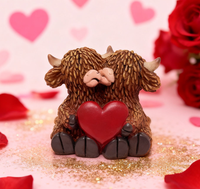 Figurine d'animal mignonne, statue de bovins des Highlands en résine, ornement de dessin animé, décoration de la Saint-Valentin peinte à la main