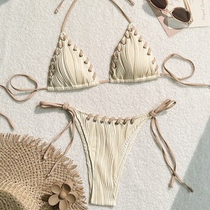 Ensemble bikini croisé à lacets pour femmes, vêtements de plage extensibles pour les vacances d'été - Product Image 1