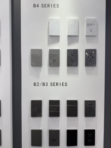 <span class=keywords><strong>Prise</strong></span> murale 15A standard US, design moderne de luxe en verre et aluminium, avec sac non tissé, 118 mm - Product Image 1