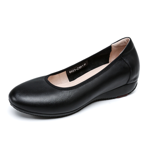 <span class=keywords><strong>Scarpe</strong></span> da Lavoro Professionali da <span class=keywords><strong>Donna</strong></span> in Pelle Nera, Suola Morbida, Traspiranti, Slip-On, in Pelle Bovina di Prima Qualità, Taglie Grandi 41-43 per L'Estate - Product Image 1