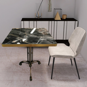 Vente en gros, table de café carrée en marbre noir magique, cadre doré, base en fer forgé noir, 60cm - Product Image 6
