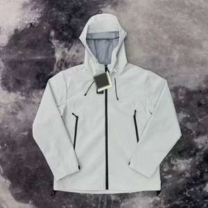 2526 Nieuwe trenchcoat met capuchon, voetbal, outdoor, bergbeklimmen, losse pasvorm, regendicht, winddicht, stofdicht, sport-hardloopjack - Product Image 2