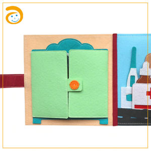 Livre d'activités Montessori en feutre fait main sur le thème de la construction et de la médecine, personnalisable, pour les tout-petits - Product Image 3