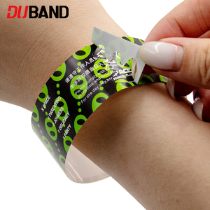 Pulseras anchas de papel térmico para eventos, bandas de identificación imprimibles personalizadas, impermeables y resistentes al desgarro para un acceso seguro - Product Image 5