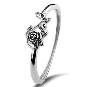 Anello Vintage in Argento con Rosa per Donne, Stile Europeo, Gioiello da Dito Elettroplaccato, Regalo di Fidanzamento - Product Image 1