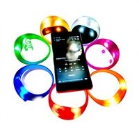 Bracelet LED lumineux activé par le son et les vibrations pour les matchs de football, la promotion de la bière, les festivals de musique et les fêtes