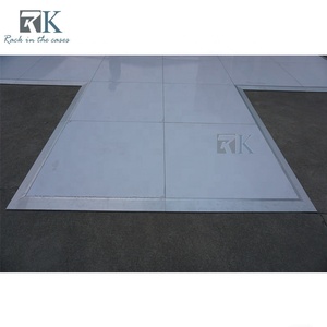 Scène de défilé avec plateforme de sol blanc brillant pour la décoration de la scène - Product Image 6