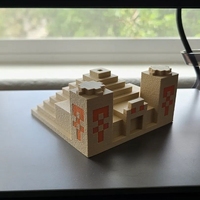 Figurine de temple pyramide du désert imprimée en 3D pour le périphérique en verre du jeu My World avec des personnages d'animation congelés