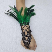 Chaîne de poignet rétro en dentelle ajourée multicolore avec plumes et chaîne de doigt pour soirée, carnaval, séance photo, décoration