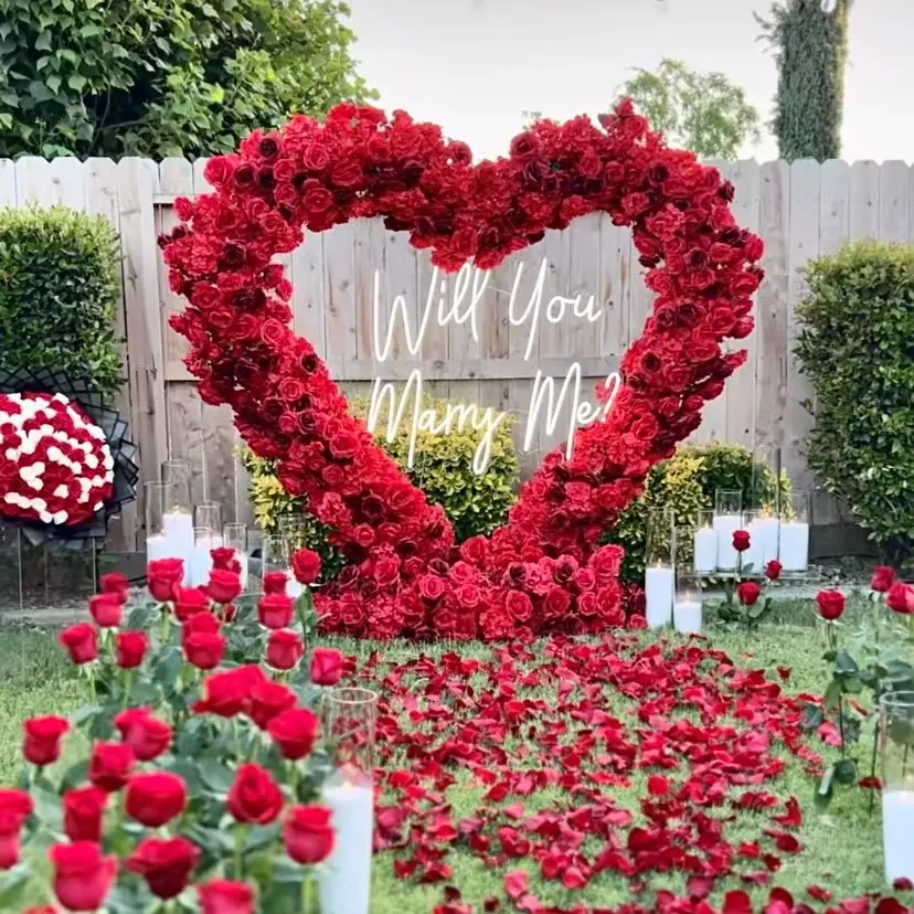 QSLH-CF257 Red Heart Shape Flower Arch com Stand Artificial Rose Flower Backdrop Wedding Stage Decoração Coração Flower Arch