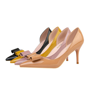Nouvelles sandales d'été pour femmes à talons hauts, talon fin, bout pointu, ajourées, idéales à porter avec des jupes - Product Image 4