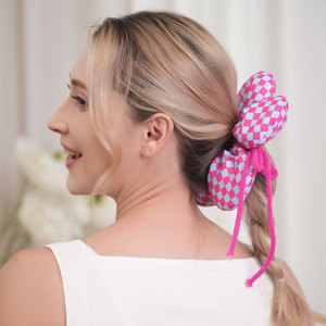Grande élastique à cheveux en tissu à carreaux 3D avec fleur pour queue de cheval ou chignon, accessoire décontracté 25x6cm - Product Image 2