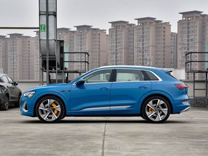 Utilisé pour les <span class=keywords><strong>Audi</strong></span> <span class=keywords><strong>quattro</strong></span> EV, moteur double puissant, son B&O, vente en gros pour les concessionnaires automobiles africains - Product Image 4