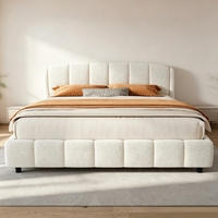 Modernes Bouclé-Stoff Kingsize-Plattformbett mit Gebogenem Gepolstertem Kopfteil, Gepolstertes Bettgestell mit Holzlattenunterstützung für Schlafzimmer
