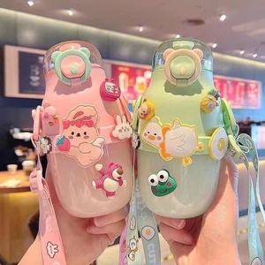 480ML PP Material anticaída y a prueba de fugas portátil Casual niños escuela botella de agua diseño de oso de dibujos animados para niños - Product Image 1