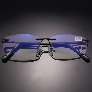 Marco rectangular de metal Proveedor de <span class=keywords><strong>presbicia</strong></span> <span class=keywords><strong>Gafas</strong></span> al por mayor <span class=keywords><strong>Gafas</strong></span> correctivas <span class=keywords><strong>Gafas</strong></span> de lectura - Product Image 1