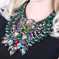 Collier ras du cou extravagant à ailes d'ange de haute couture, luxueux, artisanal, en alliage de cuivre et zircon pour les fêtes féminines