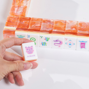 Set Mahjong Americano Pronto per la Spedizione, 160 Tessere Pesanti con Quattro Supporti in Acrilico, Ideale come Regalo per le Feste - Product Image 1