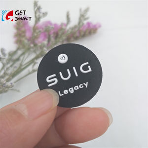 Etiqueta tejida astillada NFC de marca con logotipo elevado personalizado - Product Image 3