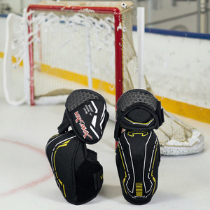 Coudières flexibles haut de gamme Vik-Max : Protection renforcée pour les joueurs de hockey sur glace et sur gazon - Product Image 1