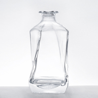 Bouteille en verre ronde transparente vide de 1000 ml avec bouchon en liège pour la vodka, le whisky, la tequila, le gin, le rhum, le brandy - Vente en gros