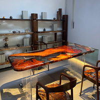 Table de salle à manger en résine époxy de style artistique de luxe en bois massif pour la maison hôtel conçu pour une utilisation intérieure par les designers d'intérieur