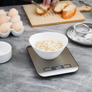 Balance de cuisine rechargeable 5 kg avec écran LCD, en acier inoxydable, pour la maison, les bijoux, les aliments, les collations, la pâtisserie - Product Image 3
