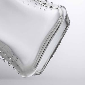 Bouteille à spiritueux en verre de forme irrégulière, la plus vendue, avec base épaisse, double tour de taille et design en relief, bouchon en liège, fabrication OEM - Product Image 5