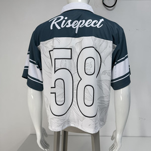 Chemise polo rétro de football brodée avec panneaux en maille respirante et coupe ample pour les fans de football américain - Product Image 3