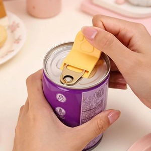 Ouvre-boîte à boisson en plastique avec tirette, aide à l'ouverture, outil portable et économique pour ouvrir les bouteilles, accessoires de cuisine - Product Image 4