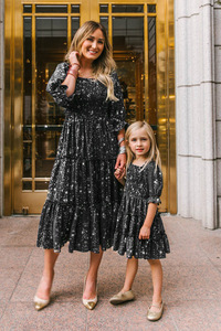 BQ-200-ZXL Personalized Customization Summer Family <strong>Matching</strong> <strong>Dresses</strong> Girl Clothes Yellow Mom <strong>and</strong> Baby <strong>Matching</strong> <strong>Dress</strong> - Product Image 3