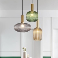 Lustre LED Doré Nordique, Lampe de Chevet Créative à Tige Longue pour Restaurant et Chambre, Luminaire de Bar à Tête Unique, Verre Moderne de Luxe Léger et Compact