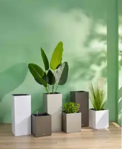 Potes quadrados para plantas, potes vertical pretos de plástico para jardim com função de rega automática