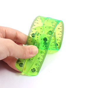 Set di <span class=keywords><strong>3</strong></span> Righelli Flessibili in PVC Morbido Verde Foska con <span class=keywords><strong>Centimetri</strong></span> e Pollici per Disegno e Uso in Classe - Product Image 3