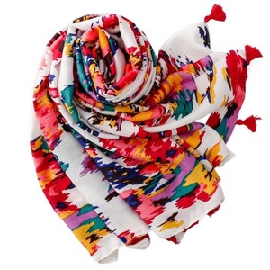 Newest Elegant Four Seasons Women's Head <b>Wraps</b> Hijabs Beach <b>Shawls</b> Floral Pattern Cotton Viscose Printed Scarves with Tassels - Product Image 3