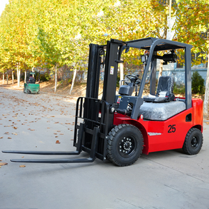 Wholesale Price Euro 5 Diesel <strong>Forklift</strong> 4 Wheel Drive 2.5 Ton Diesel <strong>Forklift</strong> Municipal Engineering Moving Materials <strong>Forklift</strong> - Product Image 3