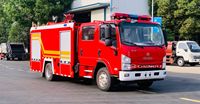 Camion de lutte contre l'incendie Dongfeng 4x2, petit camion de pompiers avec pompe à eau pour la lutte contre l'incendie en usine, en communauté et en situation de secours