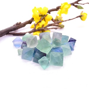 <span class=keywords><strong>Cristaux</strong></span> <span class=keywords><strong>de</strong></span> guérison en pierre <span class=keywords><strong>de</strong></span> Fluorite octakron, <span class=keywords><strong>cristaux</strong></span> naturels, vente artisanal en cristal, livraison gratuite - Product Image 3