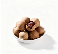 Grote hoeveelheden gedroogde longan met schaal, hele, zongedroogde drakenoogvrucht, natuurlijke gedroogde longan voor retailverpakkingen