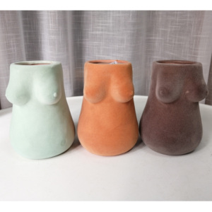 Pot de fleur en céramique coloré avec <span class=keywords><strong>jardinière</strong></span> de corps de femme <span class=keywords><strong>sexy</strong></span> Vase de forme humaine populaire pour la maison motif rond moderne - Product Image 4