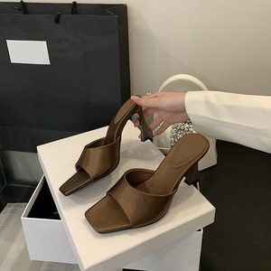 Mules à talons aiguilles en soie de 8 cm pour femmes, style simple, sandales d'été confortables pour l'extérieur, chaussures de soirée pour dames - Product Image 4