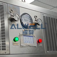 Machine automatique de remplissage et de bouchage de seringues RTU pour liquides et gels, destinée aux cosmétiques et à l'esthétique