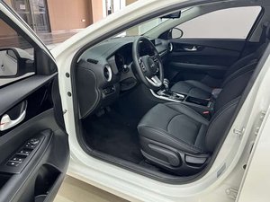 Vendita all'Ingrosso dalla Cina: <span class=keywords><strong>Kia</strong></span> K3 <span class=keywords><strong>2021</strong></span> Edizione con Tetto Apribile, Berlina Compatta Usata di Alta Qualità con Personalizzazione Interna - Product Image 6