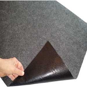 Les tapis en feutre de polyester sont utilisés comme tapis de <span class=keywords><strong>garage</strong></span> pour protéger le sol sous un véhicule de loisirs comme un VTT ou une moto. - Product Image 3