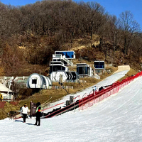 Capsule spatiale hôtelière pour hiverisation en montagne : maisonnette, maison conteneur, chambre d'hôtes pour station de ski et sites touristiques