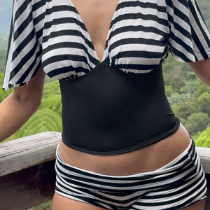 Conjunto de Top y Shorts a Rayas con Bloques de Color y Cintura Ajustada, Estilo Casual de Diseñador, Ropa Urbana Y2K de Moda para Mujer, Transpirable, de Dos Piezas - Product Image 4