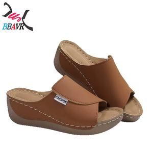 Sandalias de cuña ligeras de charol con boca de pez para mujer, transpirables, para verano, playa, primavera y otoño al aire libre - Product Image 1